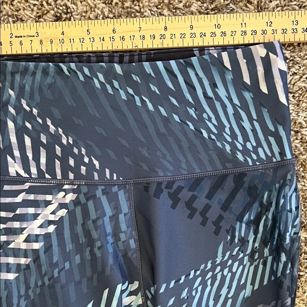Like New!  Peloton WITH collab- Zepheria High Rise Waist Capr and Brai in Size M - Picture 8 of 16